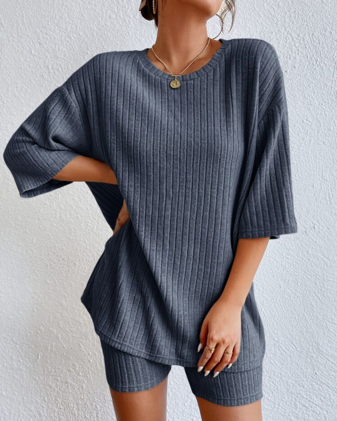AMÉLIE – Stickat 2-delat set med shorts | Stil & komfort för vår & sommar