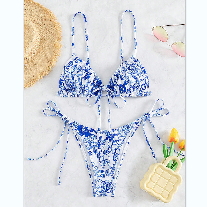 ÉLISE – Blommigt bikini-set i vintage-stil | Vit & blå