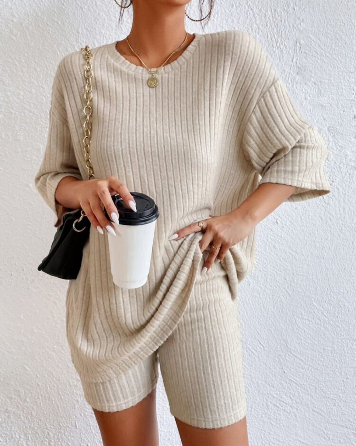 AMÉLIE – Stickat 2-delat set med shorts | Stil & komfort för vår & sommar